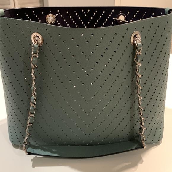 Beautiful Channel Tote Special Limited Edition!!! - Picture 13 of 15